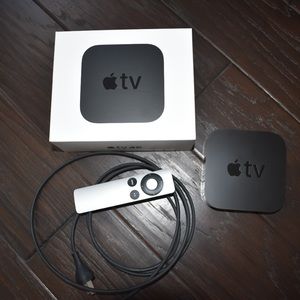 Apple TV 2nd Generation w/remote and cable